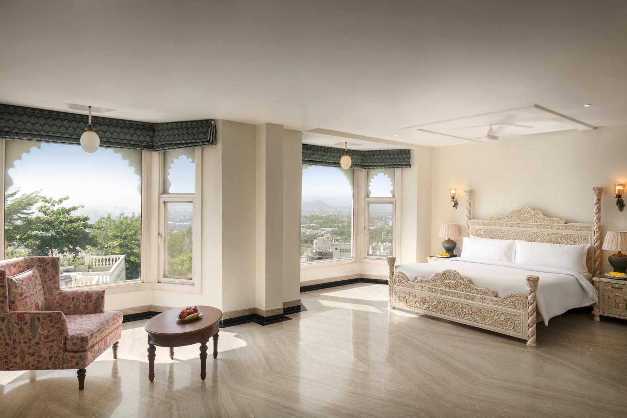 Bhairavgarh Palace Udaipur Eksteriør billede