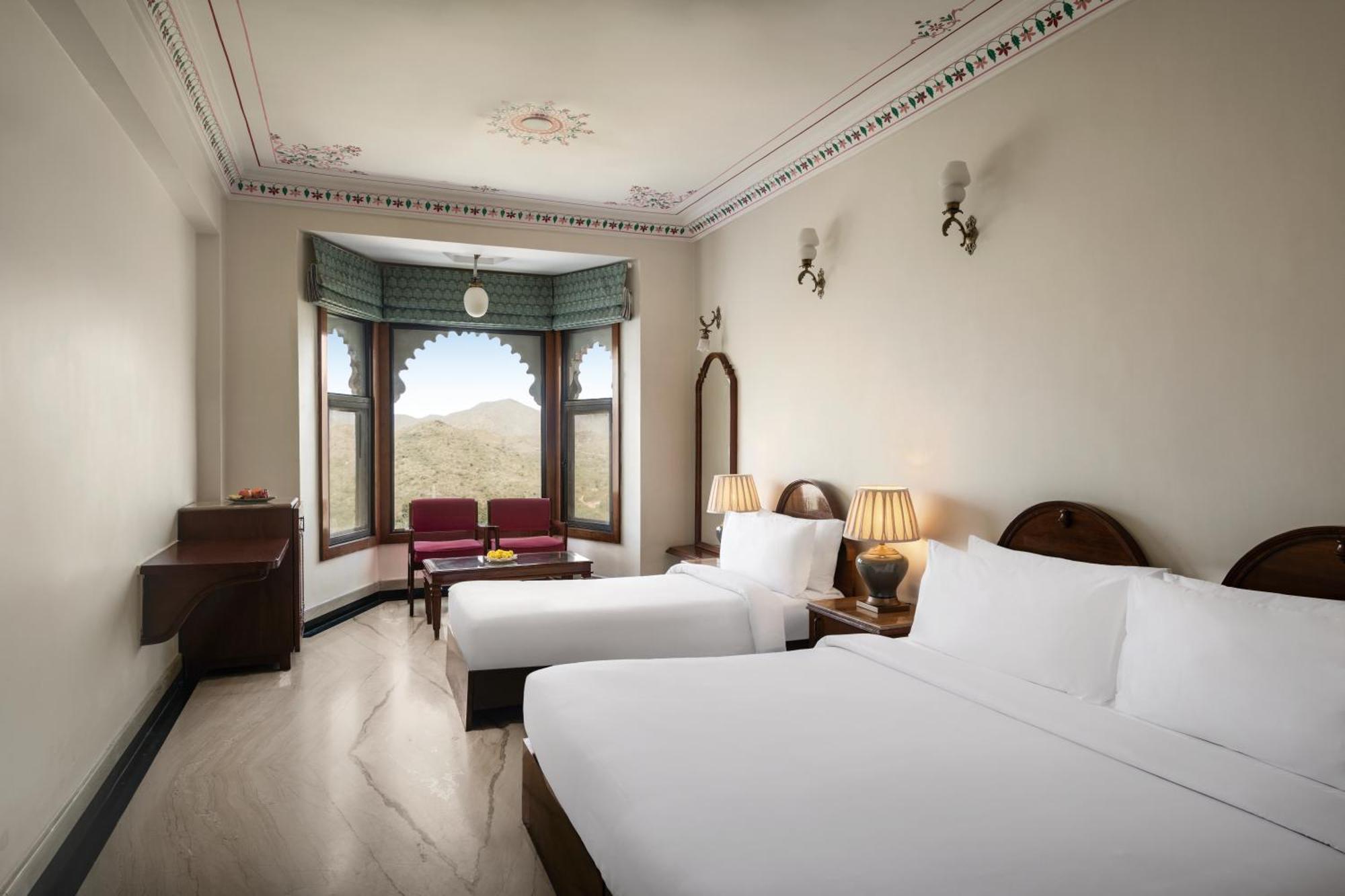 Bhairavgarh Palace Udaipur Eksteriør billede