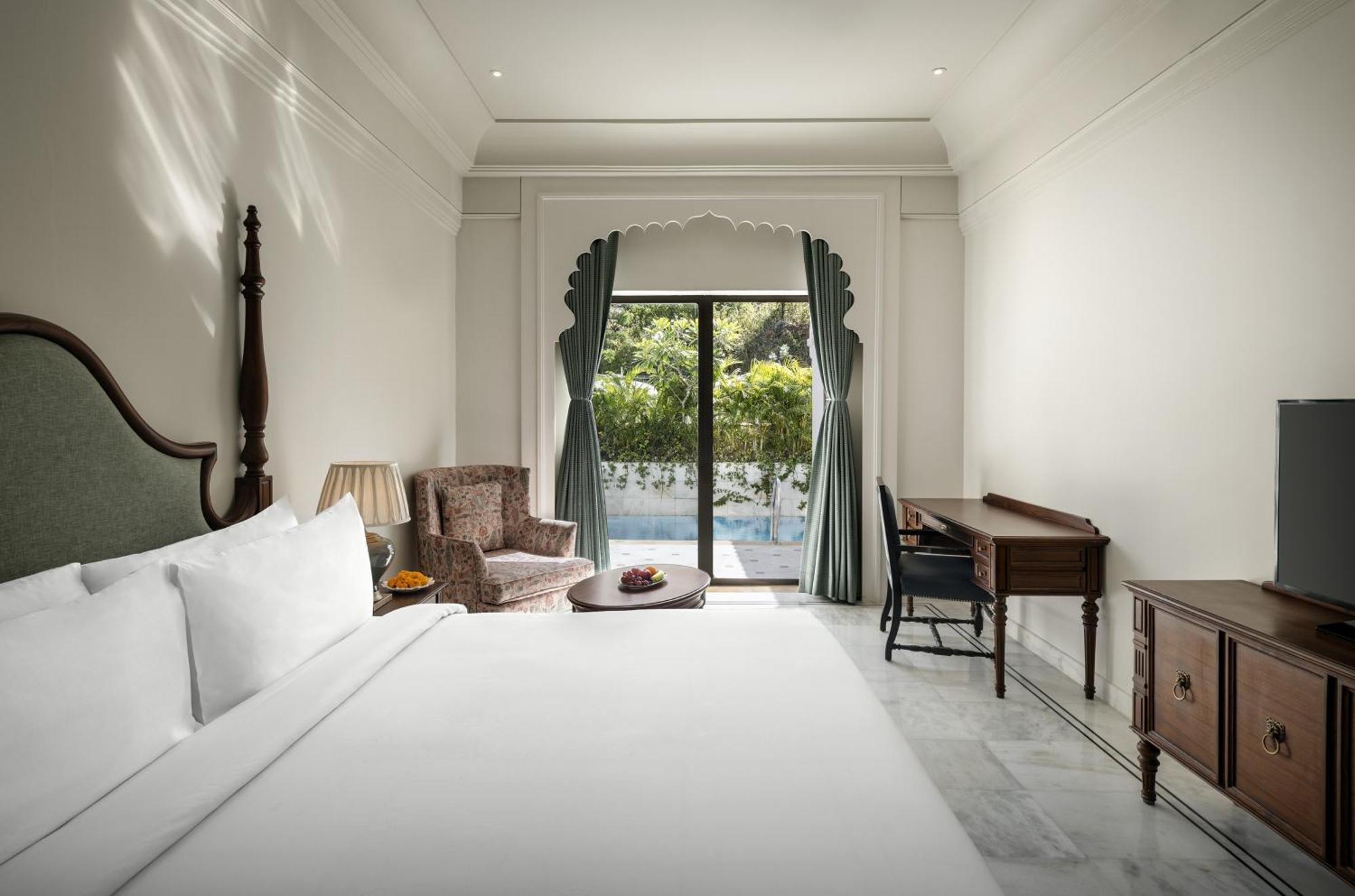 Bhairavgarh Palace Udaipur Eksteriør billede