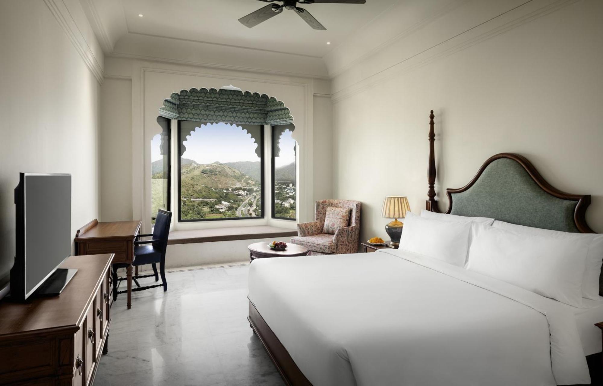 Bhairavgarh Palace Udaipur Eksteriør billede
