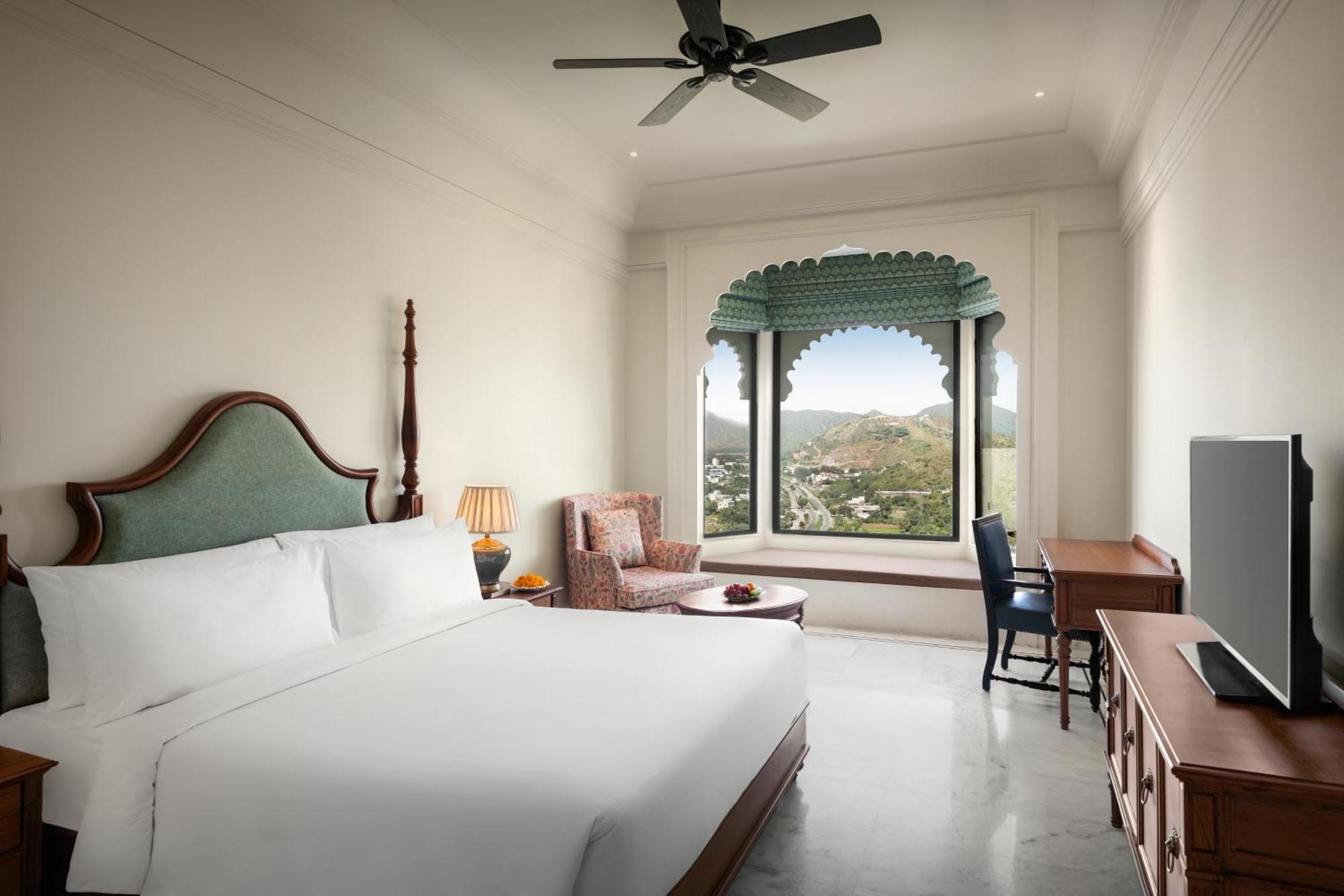 Bhairavgarh Palace Udaipur Eksteriør billede